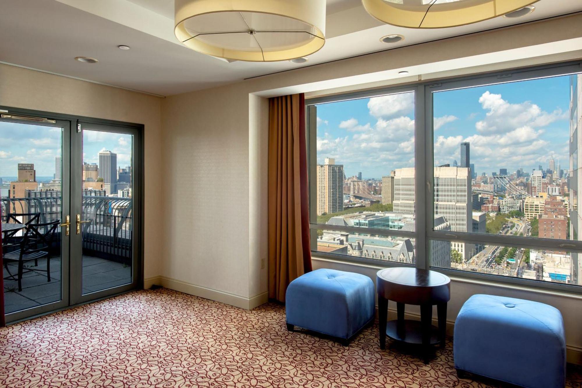 New York Marriott At The Brooklyn Bridge Hotell Exteriör bild